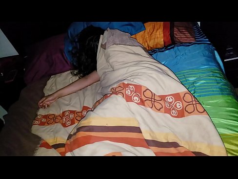 ❤️ UStepson ethuka umama wakhe omncinci ngoxa elele. Isondo esikhulu kuthi xh.watchhentai.ru